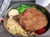 พามาทานต้นกำเนิด ตำนานข้าวกล่องรถไฟFenqihu