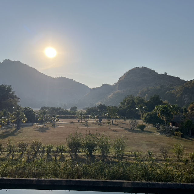 Avartarn Miracle Hotel