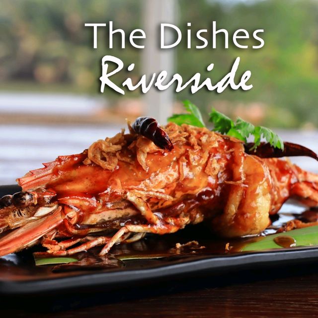 The Dishes Riverside พระสมุทรเจดีย์