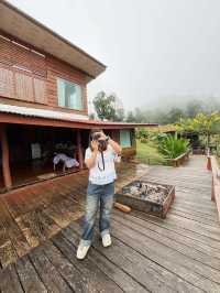 Ker Lee Grow  บ้านสายลม