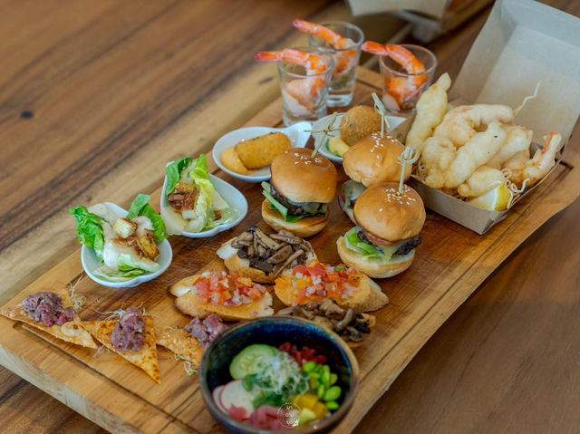 Saturday Brunch ร้านอาหารริมทะเล