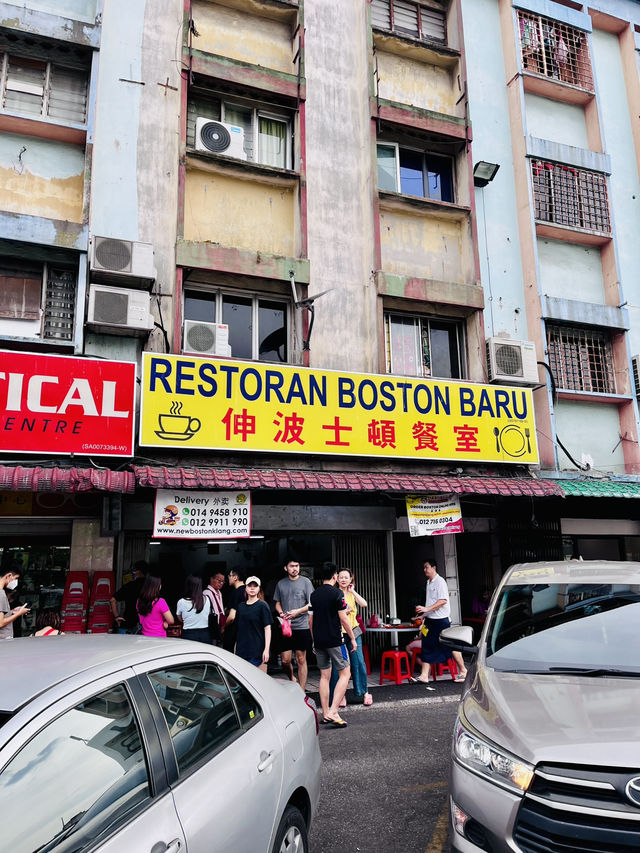 “Restoran Boston Klang: The Seafood Legend with Unbeatable Flavors!”