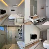 Mira Beachfront Pool Villa Cha-am