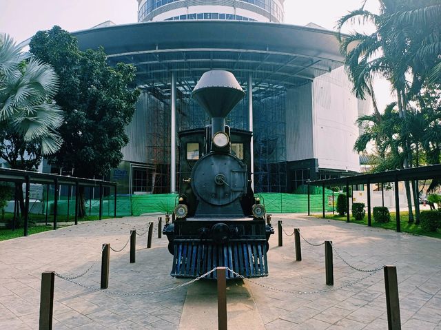 泰國曼谷著名地標高塔建築公園景點：Samut Prakan Learning Park And Tower，免費參觀，適合親子遊，適合打卡拍照📸