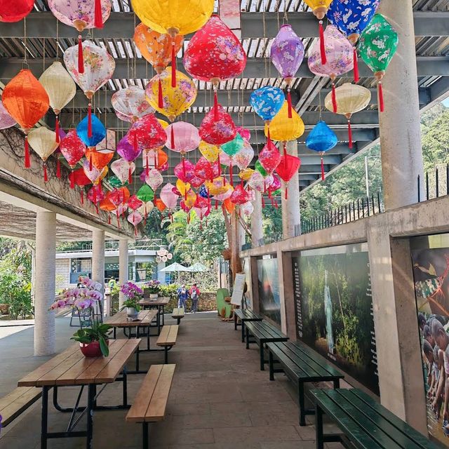 嘉道理農場暨植物園 (Kadoorie Farm and Botanic Garden)