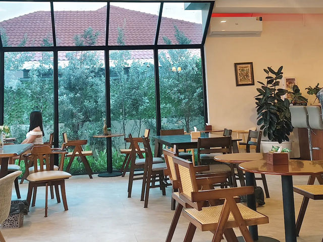 NaRaNe Cafe & Bar คาเฟ่ในสวน จ.สมุทรปราการ