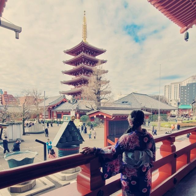 Embracing Tradition & Nature at Sensoji Temple 🌿🎋 #EarthDayVibes