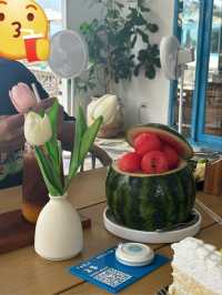 ローカルに愛される、海辺のカフェ in パタヤ