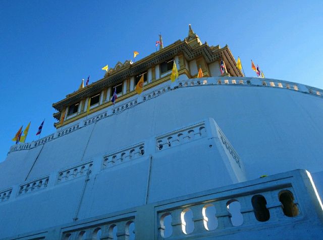 ขึ้นภูเขาทอง..ไหว้พระบรมสารีริกธาตุ