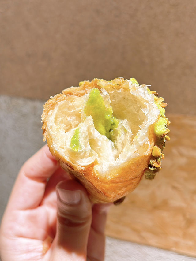 🎏發現‼️Muji銅鑼灣皇室堡限定💚開心果杏仁牛角包
