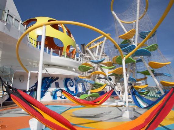 🏰⚓ Independence of the Seas Review: A Royal Family Adventure! 🎢🍕  