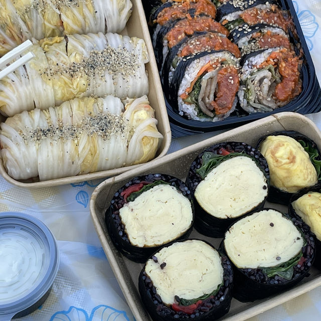 서울 여행 / 한강 가기전 강민경 김밥으로도 유명한 식물원김밥 성공하기 !
