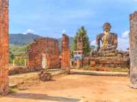 ☄️ Phonsavan Unfiltered: Jars, Jets & Jungle Vibes in Laos’ Mysterious North! 