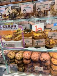 今次就試咗呢個紫米燕麥千層撻，撻皮輕盈酥脆，內裡紫米與燕麥混合，帶有淡淡甜味，令人感受到健康與美味完美結合👍🏻紫米香與燕麥口感交織一起，令整個撻口感更加豐富🥧