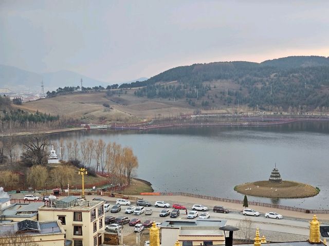 วัดซงจ้านหลิน (GandenSumtseling Monastery)