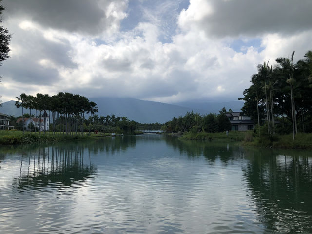 雲山水夢幻湖｜花蓮壽豐的歐風秘境，落羽松與湖光山色交織的夢幻景致