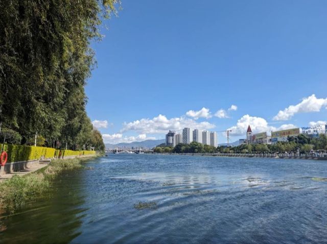 雲南 | 洱海公園，登頂昔日南詔國王養鹿之地，遠眺洱海美景。