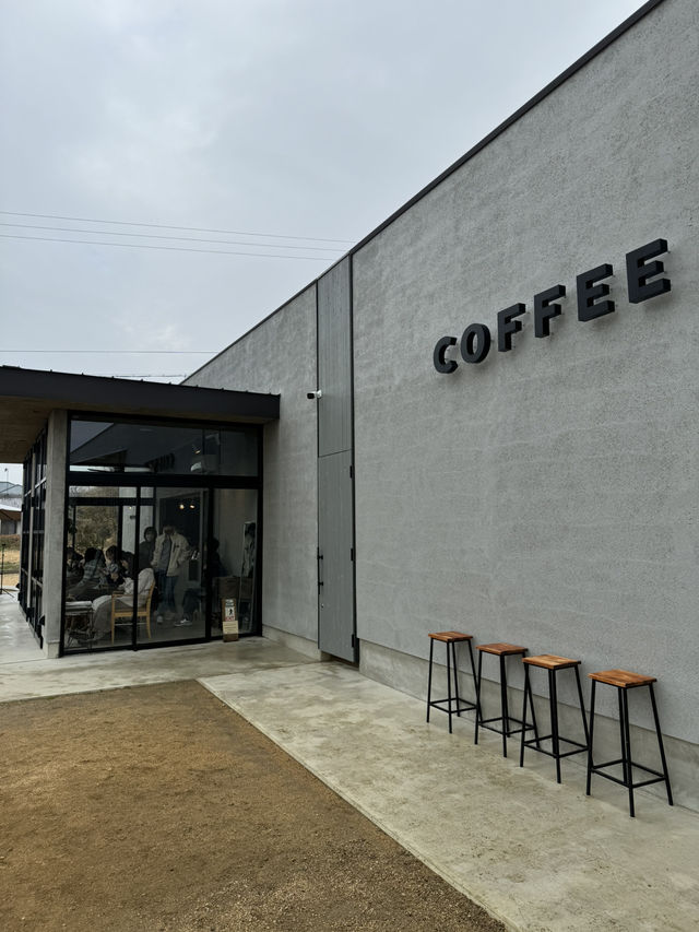 写真映えコーヒーショップ　コーヒーバーン
