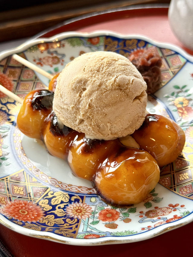 Dōgo Onsen in the Rain – Covered Streets & Cozy Treats
