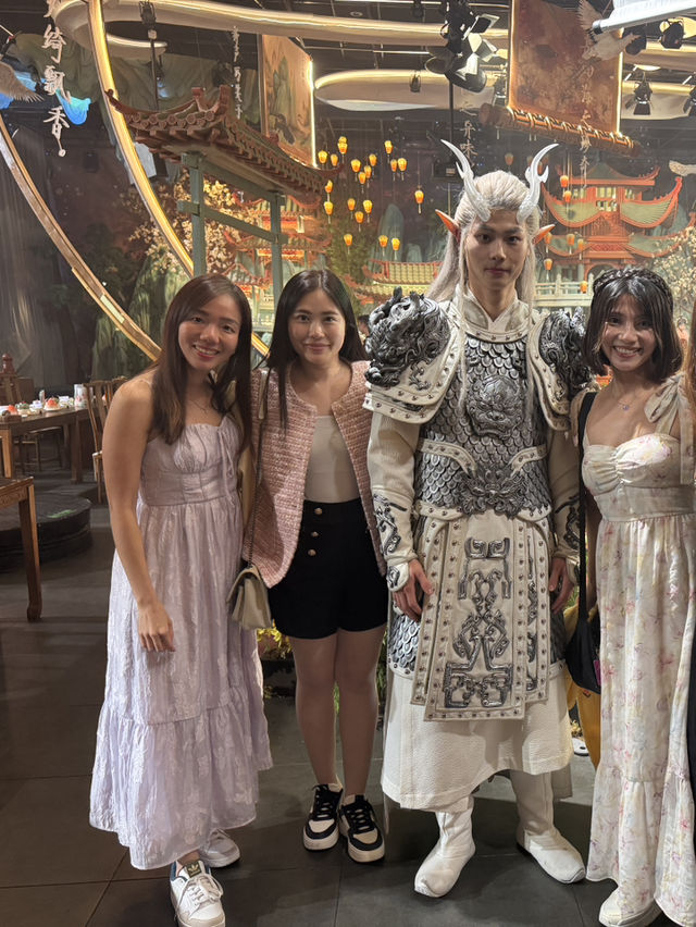 This Shanghai Chinese banquet dinner with a show is WORTH EVERY PENNY