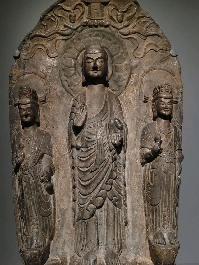 Touch of the divine set in stone : Ancient Relics of Gandhara