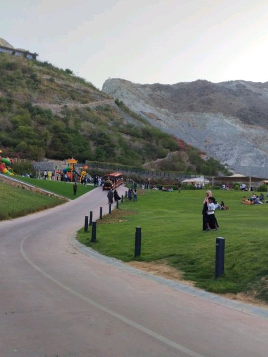 A Day in Kalba Hanging Gardens
