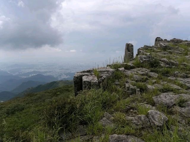 Chill Hike, Epic Rocks, and Fresh Air Feels