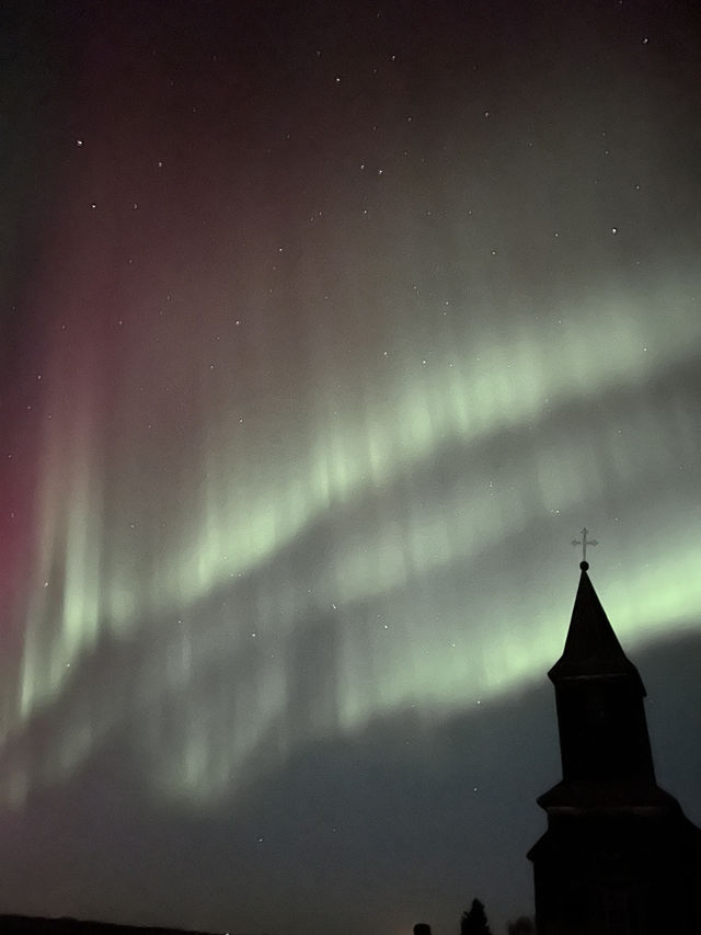 Yoga under the northern light in Saskatchewan Canada🇨🇦💖