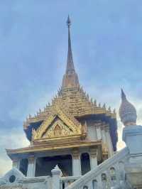 เที่ยวชม วัดไตรมิตรวิทยารามวรวิหาร กรุงเทพ