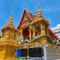กราบขอพรหลวงพ่อโตในอุโบสถสวย