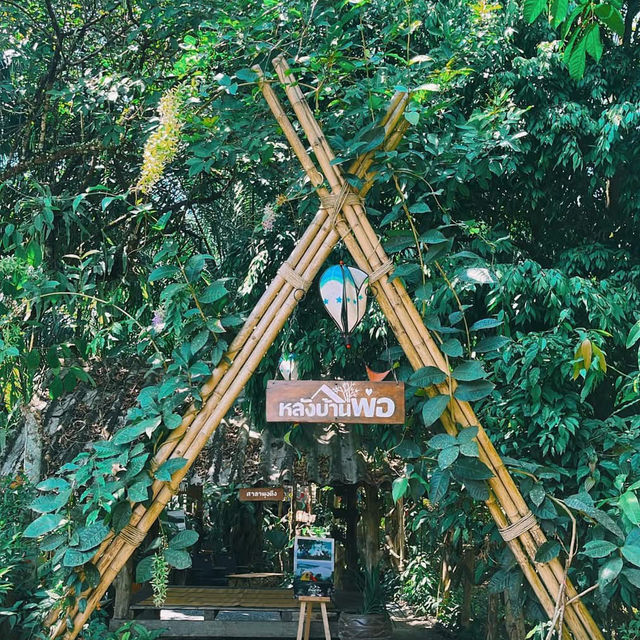 หลังบ้านพ่อ ร้านอาหารสุดร่มรื่น !! พังงา
