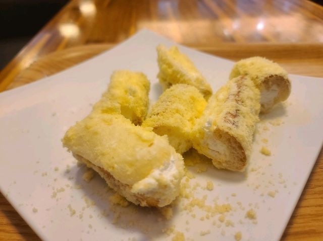 고려당 마산 빵지순례 (생크림스틱, 빠다빵, 땅콩빠다빵, 베이비슈, 밀크쉐이크)