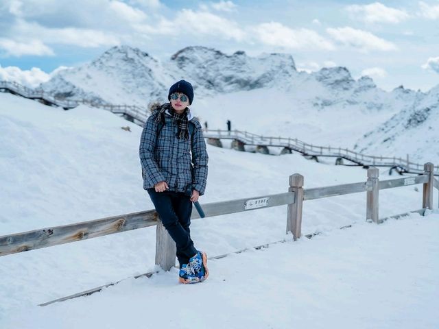 ที่เที่ยว Dagu Glacier 
