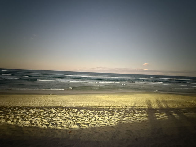🌅 A Sunset I’ll Never Forget — Evening by the Beach in Gold
