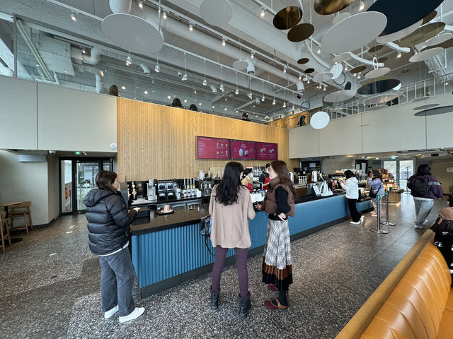 ☕️ A Floating Christmas Coffee: Holiday Magic at Seoul Wave Starbucks
