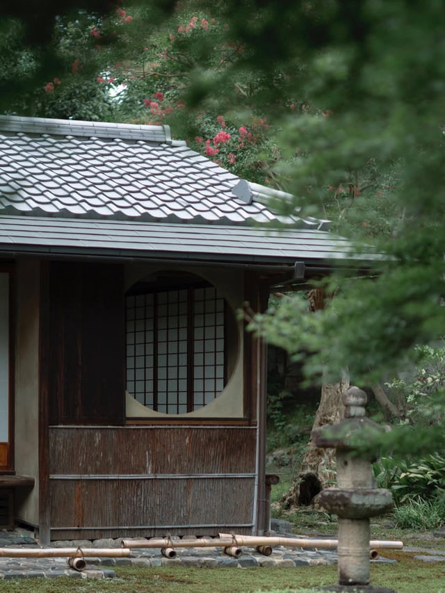【レトロ建築の美学✨】旧三井倶楽部で優雅な時間旅行を