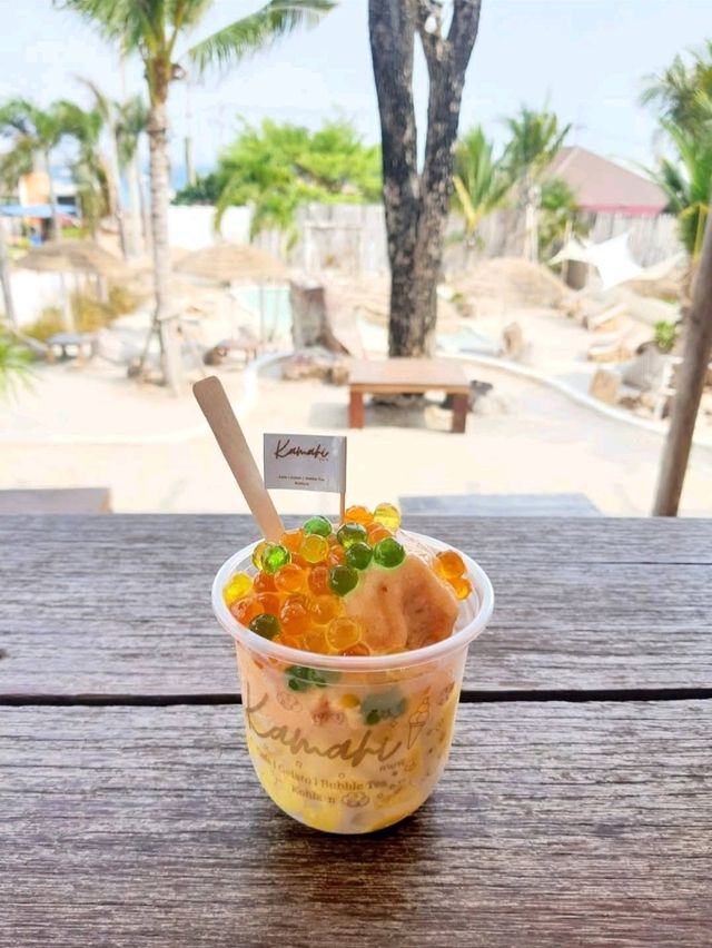 Kamari Cafe & Resort – เกาะล้าน