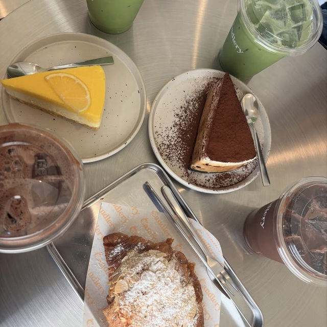 📍 Candlery House Café – Phuket