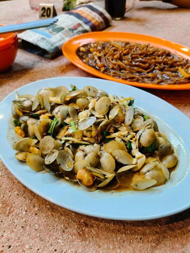 A Foodie's Paradise: One-Stop Shop for Batu Pahat's Best Delicacies
