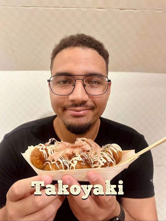 Eating my way through Osaka🍙🍱🍜🥟