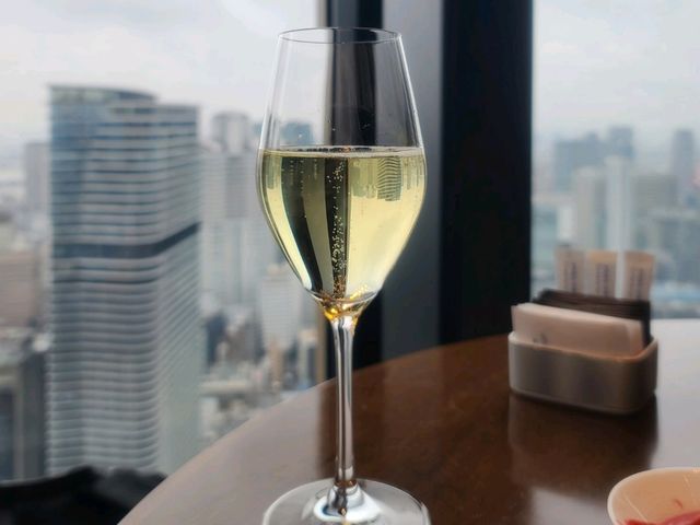 40 Sky Bar & Lounge (コンラッド大阪 40 スカイバー＆ラウンジ) 딸기 애프터눈티
