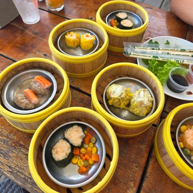 นมฤๅดี-Nomruedee ร้านริมน้ำปัตตานี
