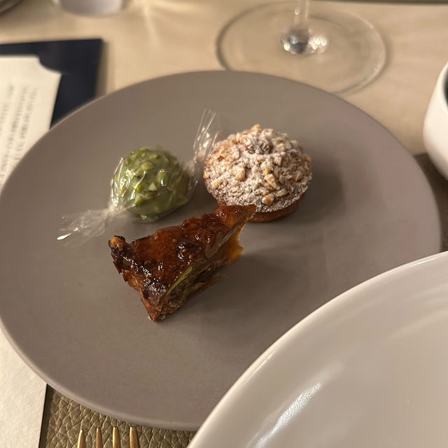 【最高峰レストラン】フォーシーズンズ東京大手町　est で頂く最高のディナー🍽️
