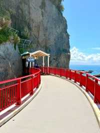 🌊 Solo Adventure: Enoshima Iwaya Caves – Where Legends Live Under the Sea Cliffs