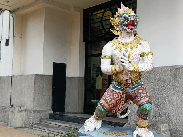 走進泰國文化瑰寶，叉隆功皇家劇院的藝術之旅。