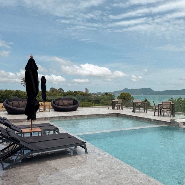 MASON PATTAYA • Pattaya, Chonburi  🌴🌊🛖👙🏊🏼‍♂️