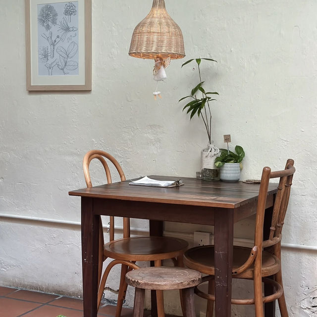 Bohemian Vibes & Bold Flavors – My Visit to Cara Caro Café, Penang