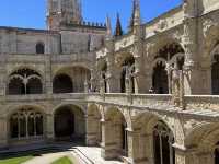 Jerónimos Monastery: Lisbon's Miraculous Maritime Masterpiece 🇵🇹✨