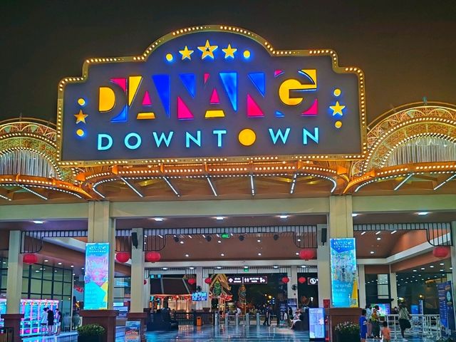 พาเที่ยวสวนสนุกในเมืองดานัง ที่ Downtown Danang