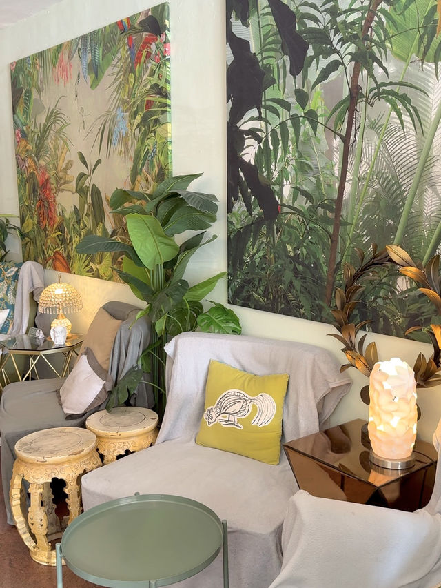 Chinatown’s Best-Kept Café Secret with Ice Cream and Lounge Vibes